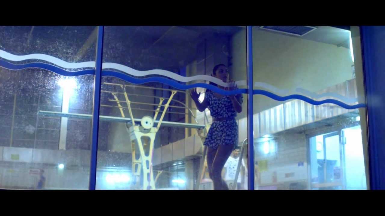 Mutine - Pose tes mains (Clip Officiel)