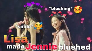 Lisa's love towards Jennie making her blushed (JENLISA) IN LOVE moment