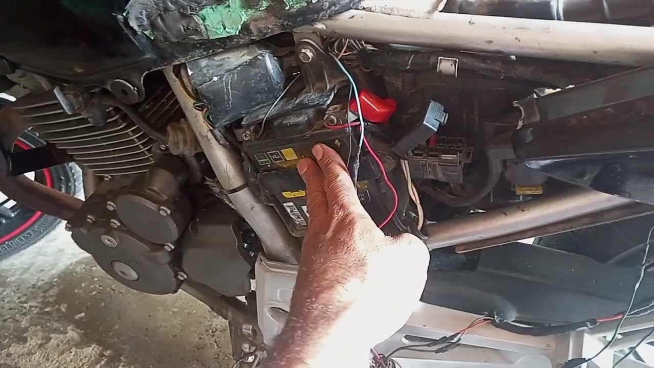 não troque a bateria ou o relé de partida da sua moto antes de ver esse vídeo