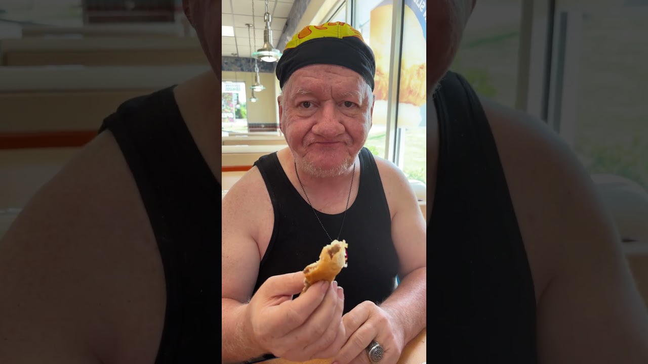 Von Helton eats White Castle for the first time at the location 