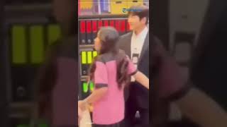 Bikin Heboh! Ayu Ting Ting Gandeng Tangan Pria Ini, Netizen: Lengah Dikit Jadi Mantu Ayah Ojak