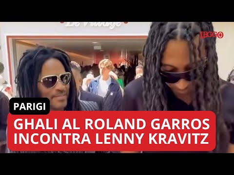 Video Ghali in tribuna al Roland Garros: il saluto a sorpresa con Lenny Kravitz