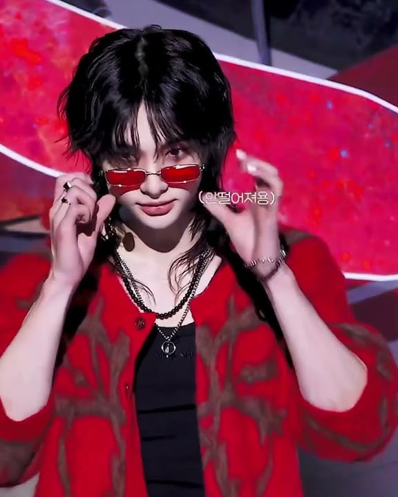 Hyunjin talking about his glasses🥹🤓 #hyunjin #hyunjinskz #hyunjinstraykids #straykids #skz