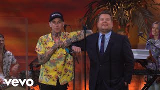 blackbear - hot girl bummer (The Late Late Show with James Corden/2020) Resimi