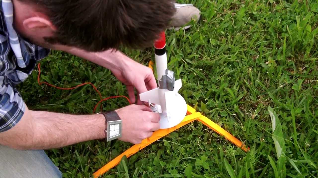 808 16 Cam Mounted on Estes Crossfire Model Rocket YouTube