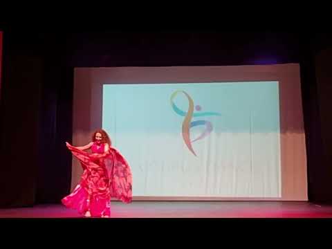 Dança Do Ventre Rotina Oriental Véu E Bastão