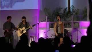 Jayesslee Janice and Sonia Price Tag with band Washington D.C