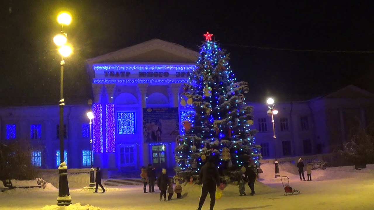 Площадь Ленина Брянск новый год. Новогодние елка в Брянске на площади Ленина. Площадь Ленина Брянск новый 2021. Площадь Ленина Брянск новый год 2018