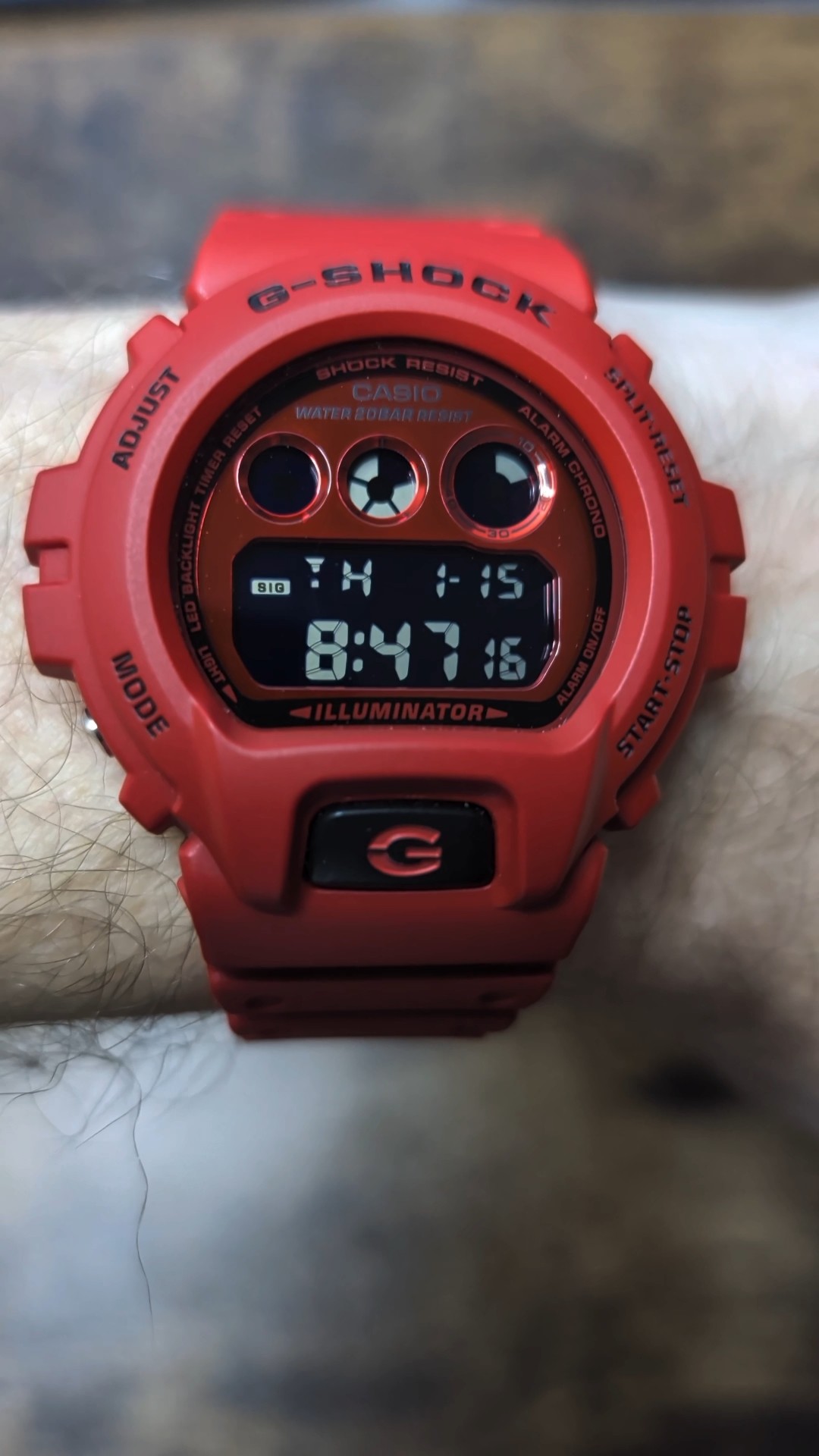 G-Shock DW-6900RRB-4 - Vivid Red Edition - YouTube