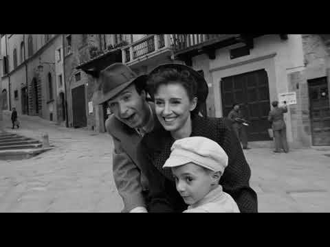 Dean Martin  - That's Amore but it's playing on an old radio 📻