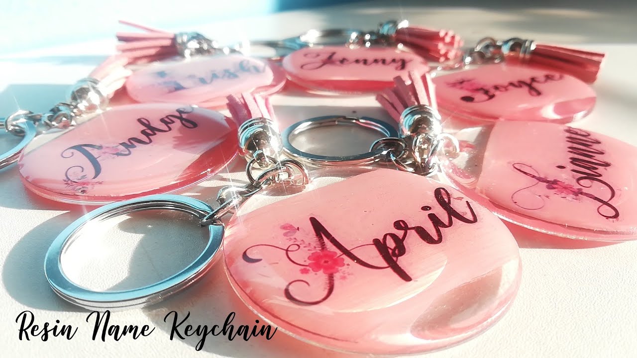 Crafting a Personalized DIY Keychain with Paper Collage and Resin ·  VickyMyersCreations