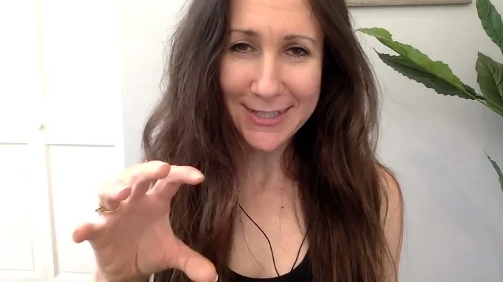 Amory Podcast 71 - Leah Marshall on Solo Poly, Cou...