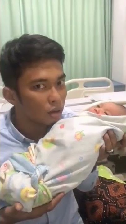 Disuruh Adzan malah Takbiran 🤣 | Momen Kocak Bapak Adzanin Anak | Adzanin Anak