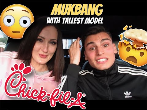 Mukbang with Ekaterina Lisina (TALLEST MODEL IN THE WORLD!!!)😳