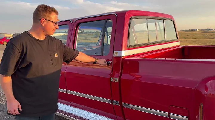 88 Chevrolet C30 Dually - 22,578 kms