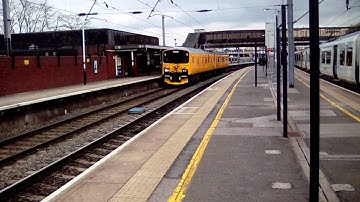 Network Rail Class 950 passing Bedford 13/03/18
