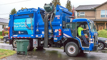 Peterbilt 520 - McNeilus ZR "Mini" Garbage Truck