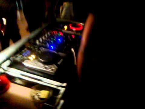 Khenzo-Lee, Muneiwa, Loose Grooves & Punk Mbedzi @ Indigo Night Club
