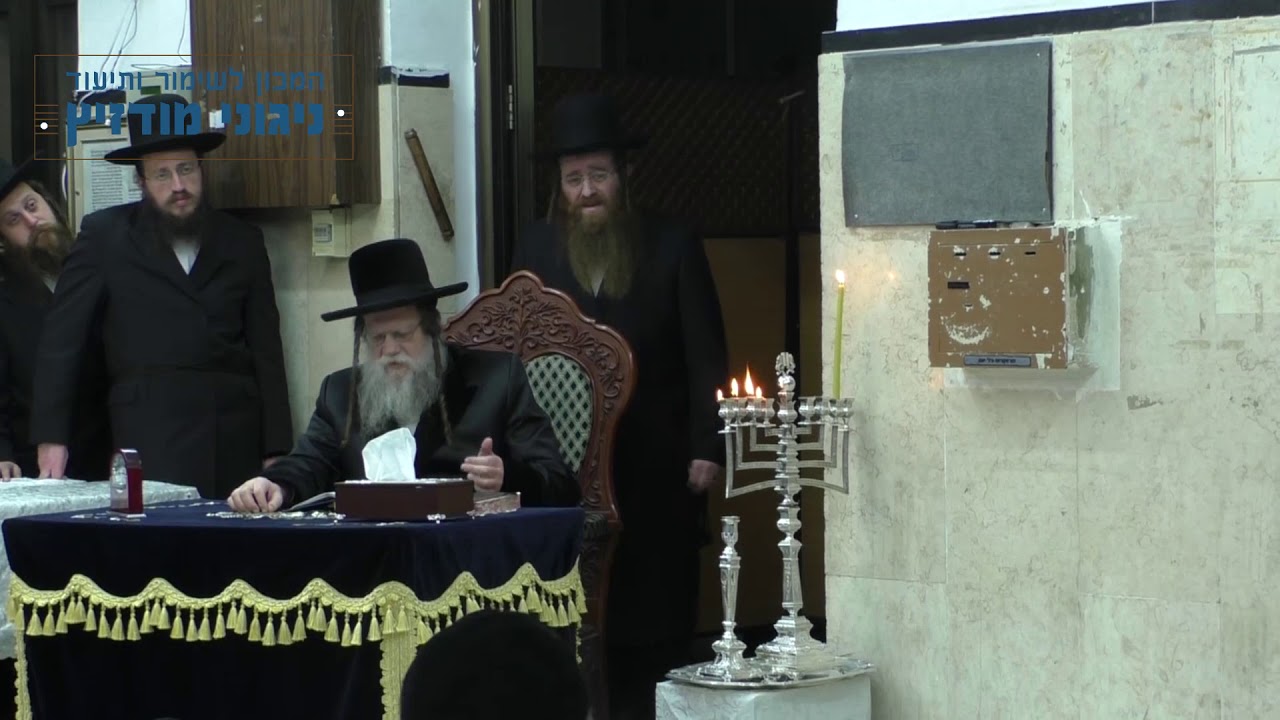 עו"ד דוד זעירא | מראות הדלקת נר חנוכה במודז'יץ - וואלס למנצח בנגינות תש"ב (מחנוכה תשע"ז)