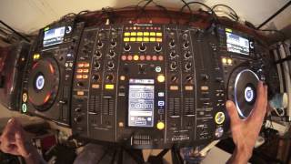 DJ MIXING DEMONSTRATION ON THE ECHO DROP