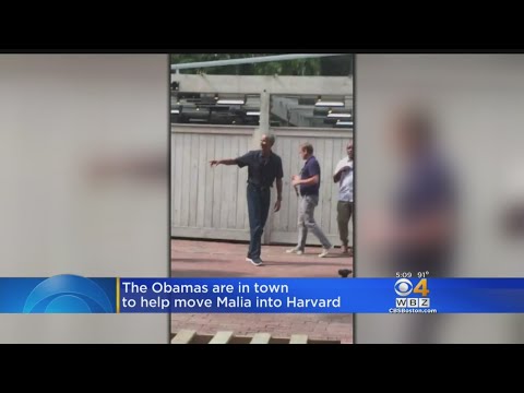 Former President Obama Spotted With Daughter Malia At Harvard Move-In