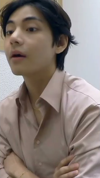 Just me waiting for the delicious meal... 🤤  #KimTaehyung #V #VLog #BTS_VLOG