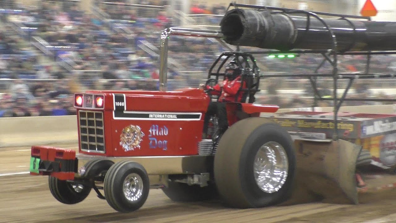 Tractor Pulling 8,500lb. Interstate Pullers Mod Turbo Tractors In