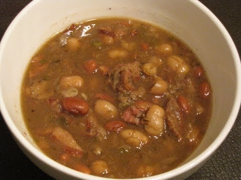 Easy Slow Cooker Recipes - Slow Cooker Bean Soup