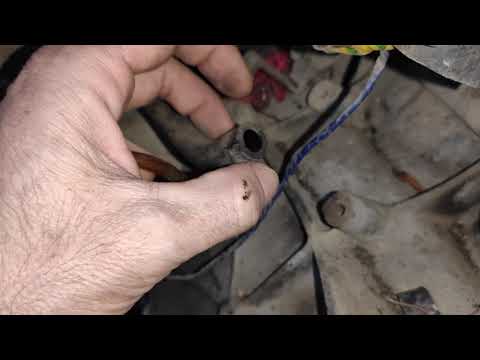 مرسيدس W124 E220 تقطيش في المحرك