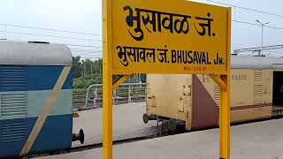02538 khusinagar express departure from Bhusaval junction