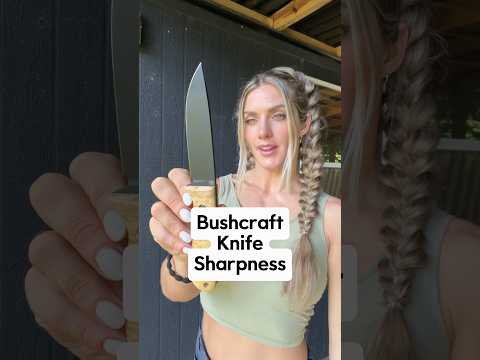 Testing a very good Bushcraft Knife