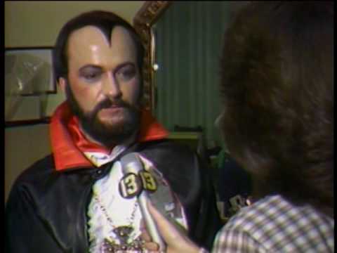 Dracula's Barber - weird news story 1983