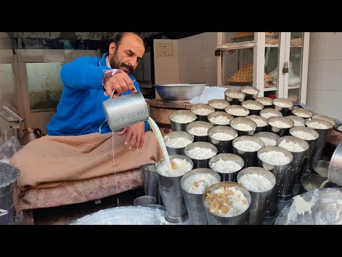 KHOYA LASSI MAKING | Huge Summer Street Drink Khoya Lassi | Fiqay Ki Lassi Street Drink of Pakistan