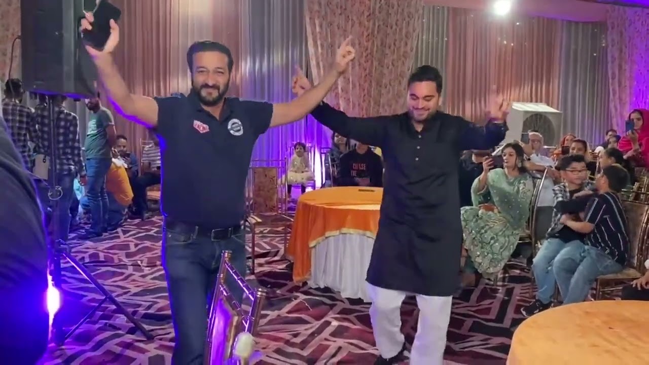 Mehandi Taa Sajdi Jadoon Nachae Dulhae Raja by Singer Suhaib Kandoo. Watch, like, share & subscribe