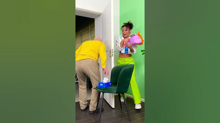 He Thought No One Saw… BIG MISTAKE 😳💸🕵️‍♂️