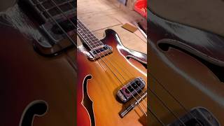 repair of an old Musima 1657 Bass guitar