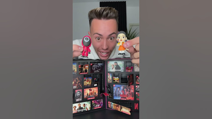 Part 2: I open the Netflix Advent Calendar 🎬😱😍