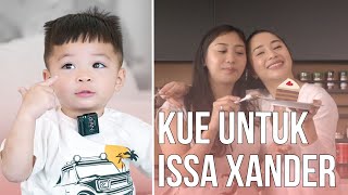 Karena Issa Pinter Buka Kado, Ibu Nikita dan Mama Nona Bikin kue Coklat untuk Issa