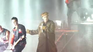 Rammstein, Lindemann dancing