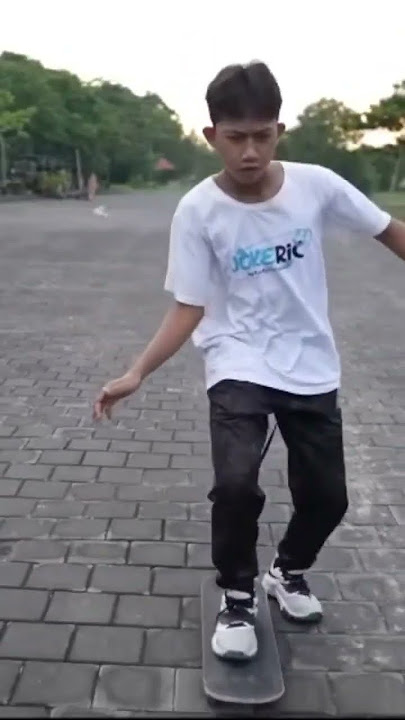 Saputra Jago Main Skateboard #shorts Mikael TubeHD FANS #jagoan