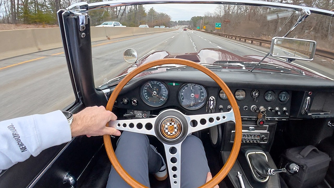 1967 Jaguar E-Type Convertible - Winter Inline 6 Therapy Drive (POV Binaural Audio)