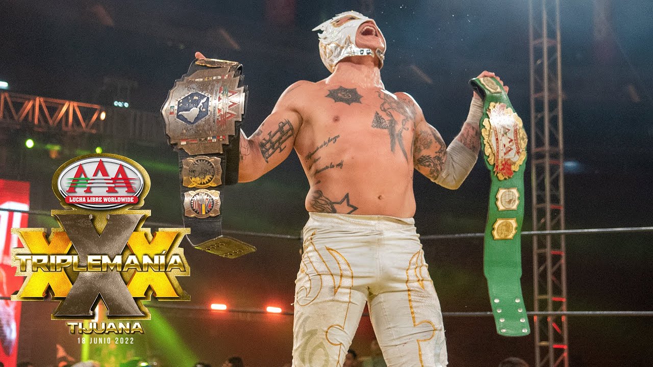 Rey Fénix, dos veces Campeón Mundial Crucero de AAA