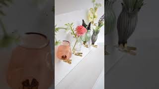 MINI CLIP VASE (A-B) 壁につけられる ミニサイズの花瓶の商品ページ