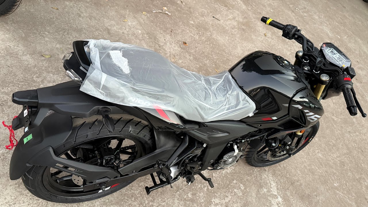 Lo Agayi 😱Обзор нового мотоцикла Bajaj Pulsar N160 с одноместным сиденьем и вилкой USD | Новая ин...