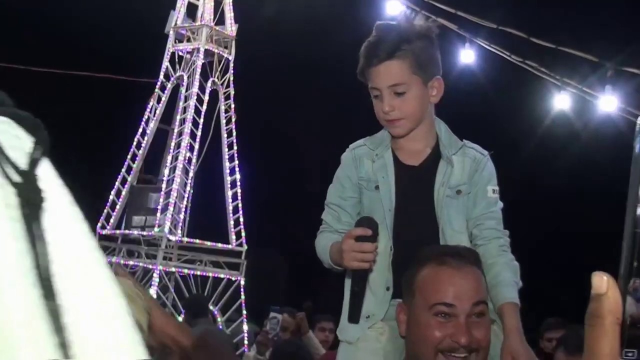 افراح المساعيد العريس عاطف ج 2 مع الفنان الكبير حمزه السرحان والفنان الصغير حاتم القواسمي وعازف الاو