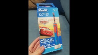 Детская электрическая зубная щетка ORAL-B Starter Pack. Видео обзор сборки и работы.