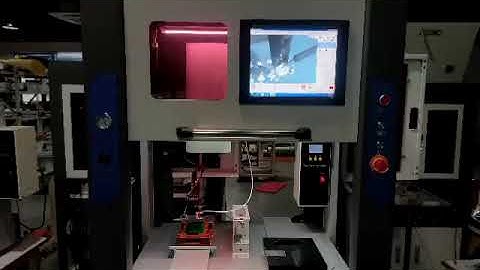 Soldering robot with CCD system