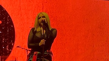 Avril Lavigne ~ Sk8er Boi ~ Afas Live, Amsterdam ~ 14-04-2023