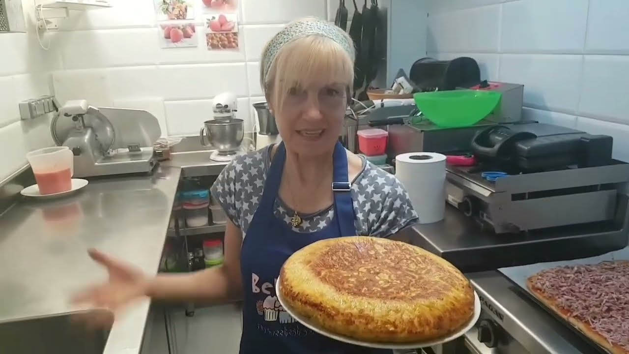 Вы узнаете, как приготовить невероятно сочную тортилью, используя секрет, который всем понравится...