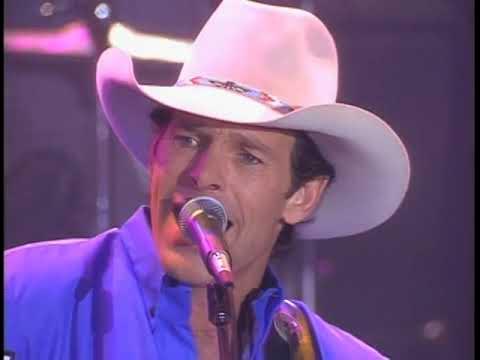 Chris Ledoux Live